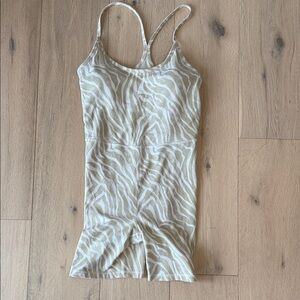Old Navy Power Chill Beige and White Zebra Print Bodysuit